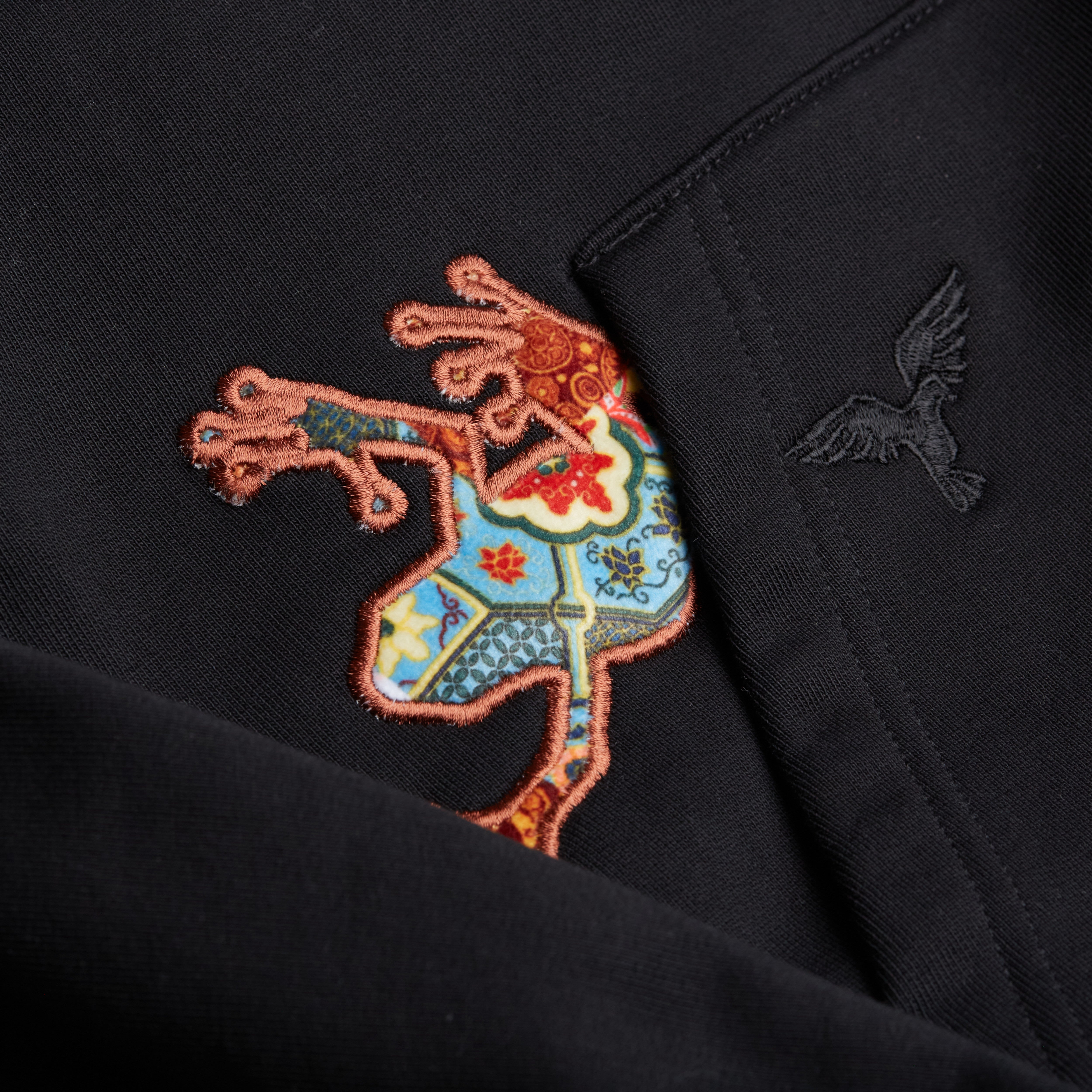 Anura Hood Black-6