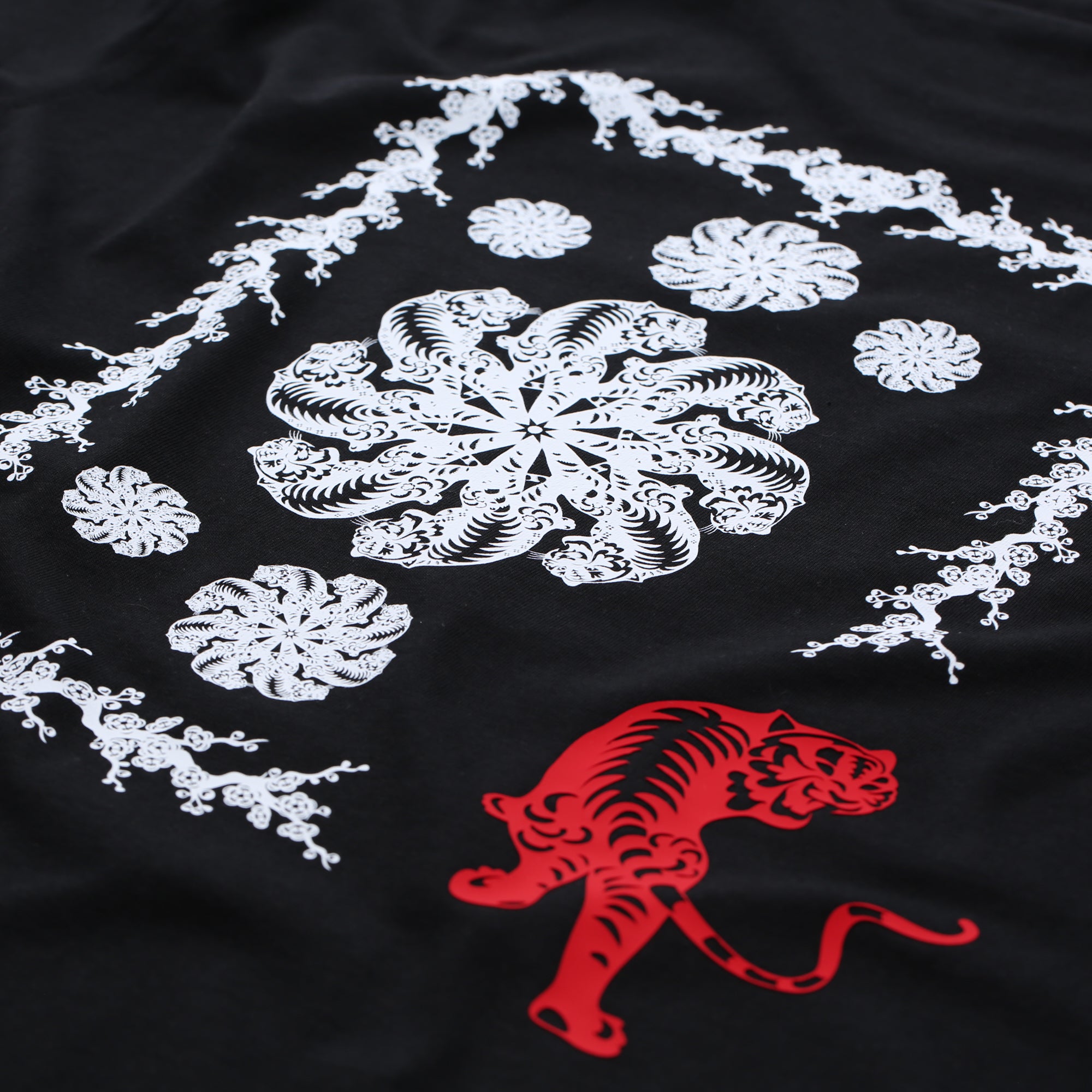 Sakura T-Shirt Black-4