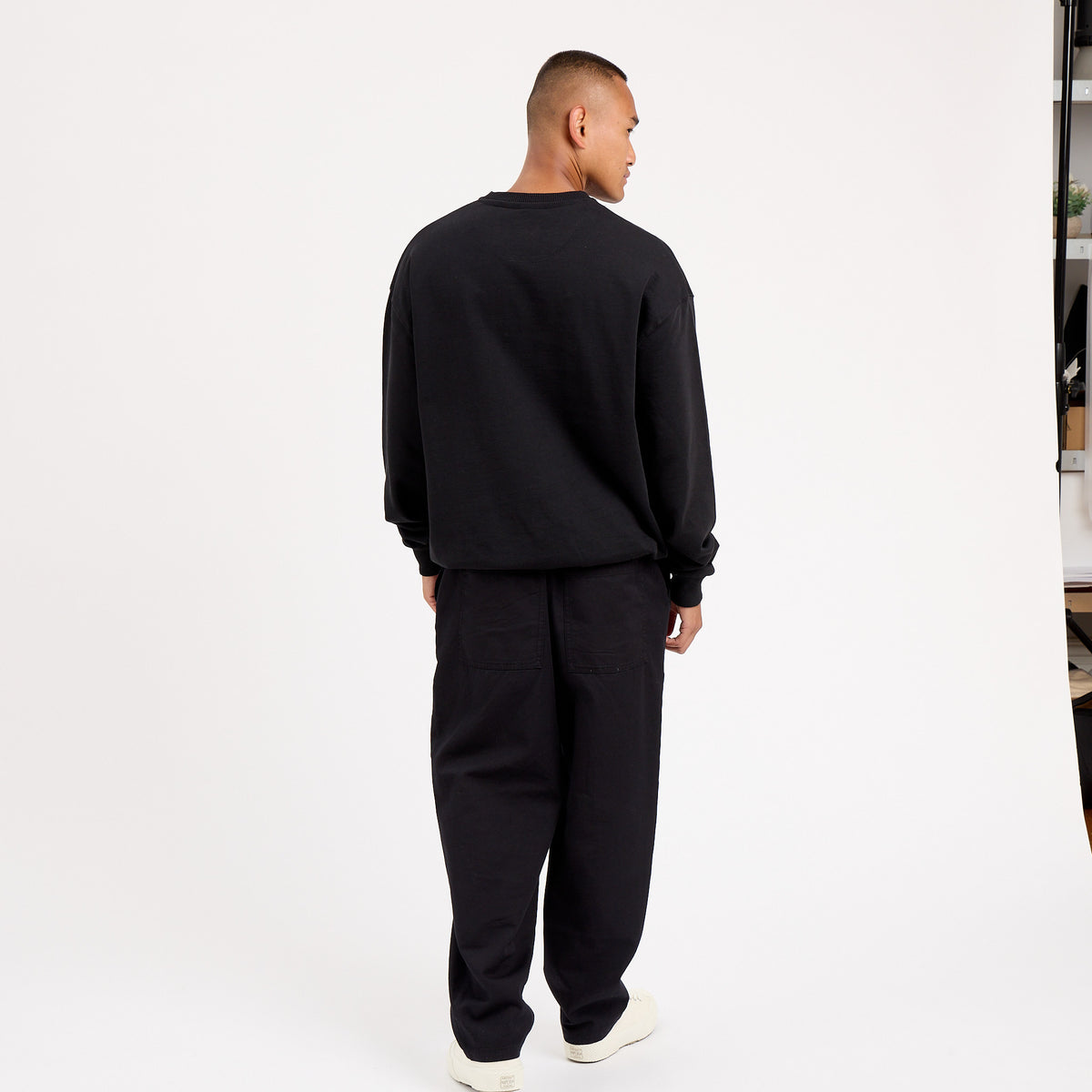 Sanctitude Sweat Black